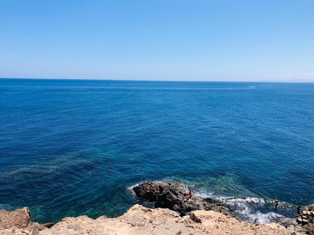 Grand Villa Famara Puerto Del Carmen エクステリア 写真